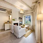 Amanita Boutique 4* تساغارادا