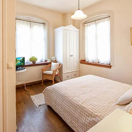 Amanita Boutique 4*