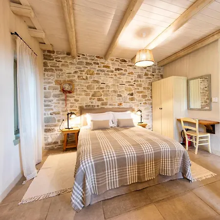 Amanita Boutique 4*