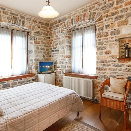 Amanita Boutique 4*